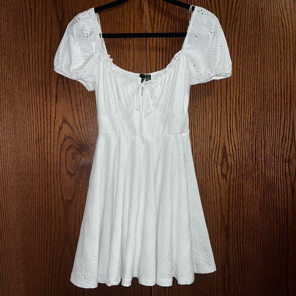 Windsor white mini dress w puff sleeves